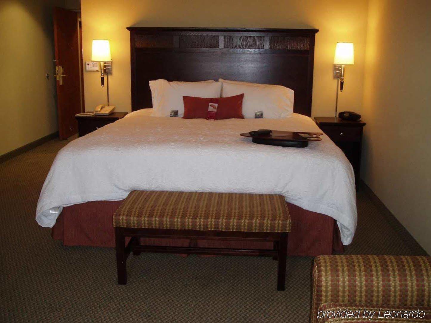 Hampton Inn & Suites Lawton Habitación foto