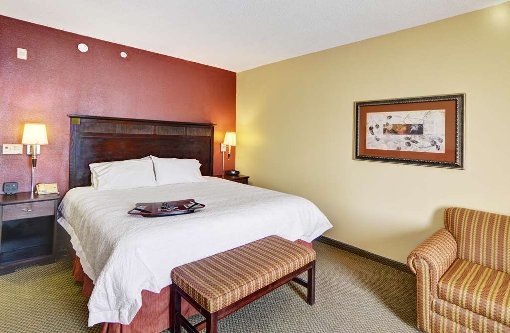 Hampton Inn & Suites Lawton Habitación foto